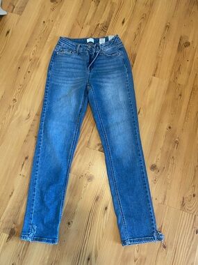 Time and Tru Straight-Leg Blue Jeans